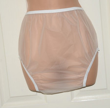 AB  - Adult plastic pants /