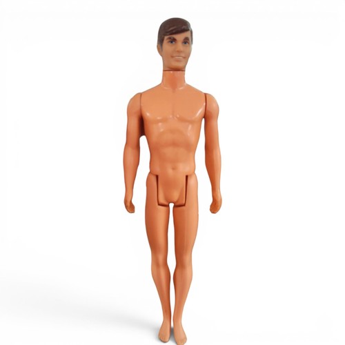 Vintage 1972 walk - lively, ken