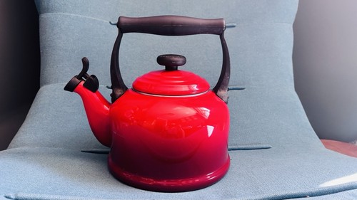 Creuset stove top kettle - le,