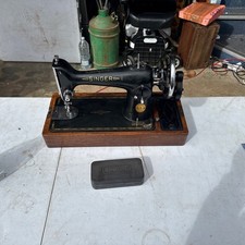 Vintage Singer 201K hand crank