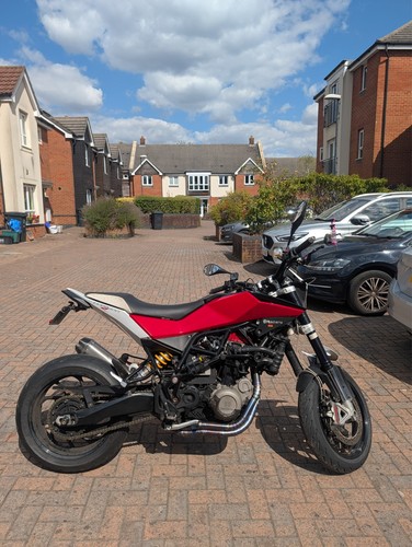 Husqvarna nuda 900r - nuda, abs