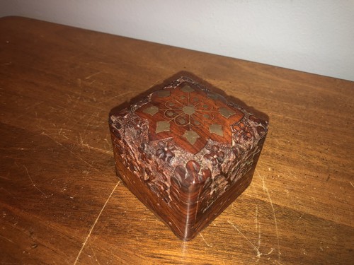 Vintage carved wooden trinket - vintage,