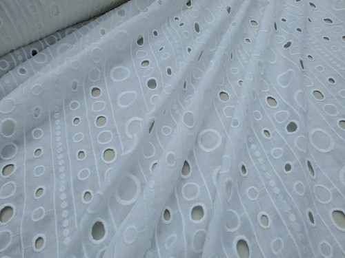 Italian broderie anglaise - anglaise, on