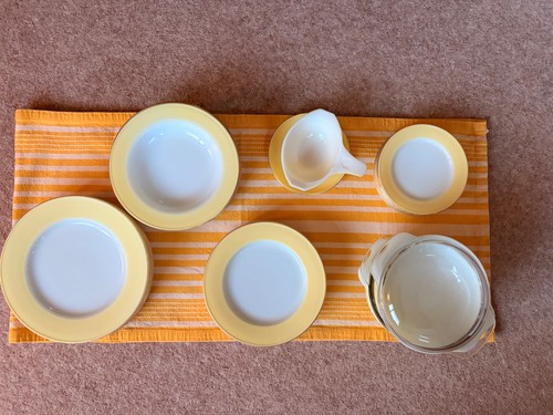 Vintage pyrex chelsea yellow - vintage,