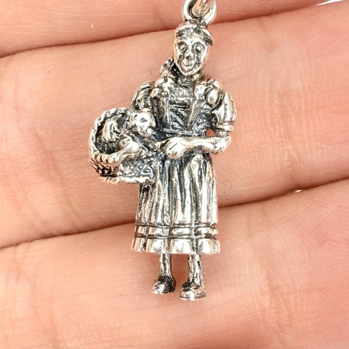 Vintage dorothy holding - vintage,