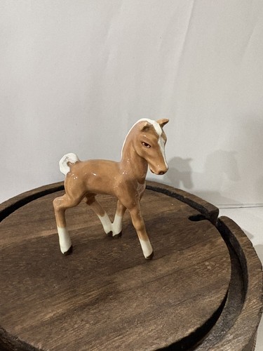 Beswick palomino horse - palomino,