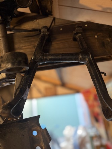 Triumph tr25w centre stand - centre,