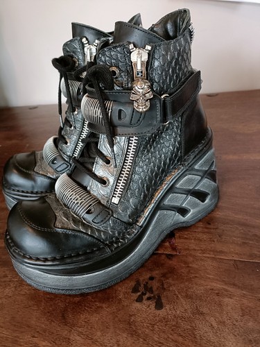 New rock boots - new, neo