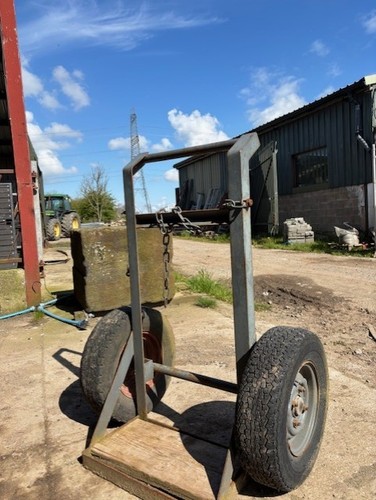 Gas bottle trolley