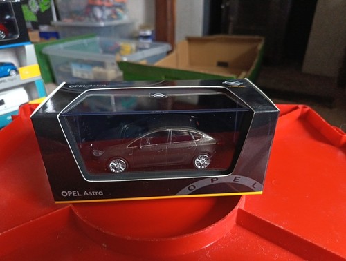 Boxed model minichamps - d, 1/43