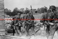 F018170 Waffen SS soldiers