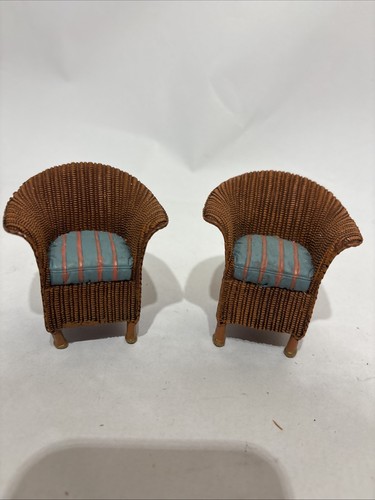 Pair dolls house miniatures - of,