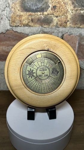 Vintage wooden perpetual desk - perpetual,