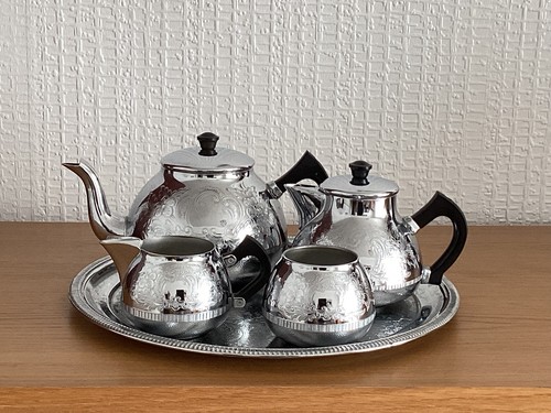 The carlton set swan - ‘the,