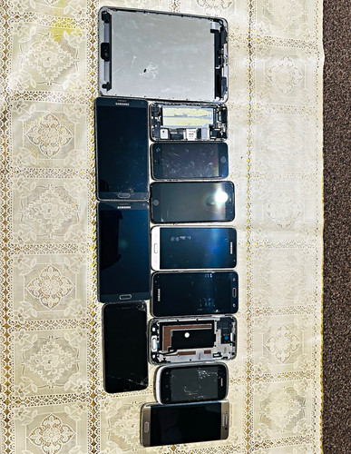 Apple samsung huawei mixed - huawei, 12