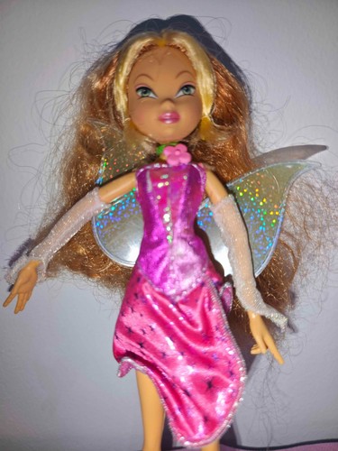 Winx club flora doll charmix - doll,