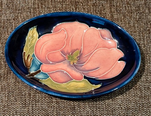 Moorcroft magnolia oval pin - moorcroft,