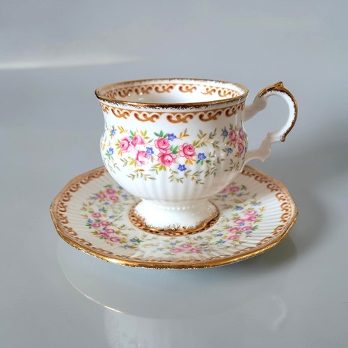Vintage elizabethan cup and - vintage,