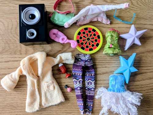 Bratz mixed bundle dolls - bratz,