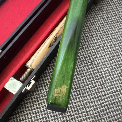 Tiger green piece snooker - tiger,