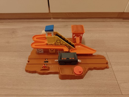 Sodor quarry loader - loader, tomy