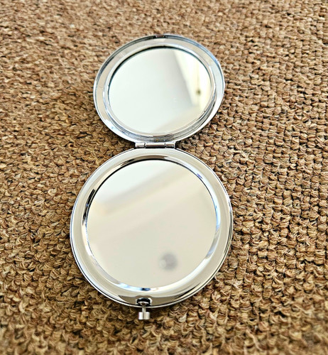 Beautiful silver tone - tone, metal