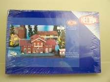Heljan 153 HO gauge small town station kit sealed un-opened box                V