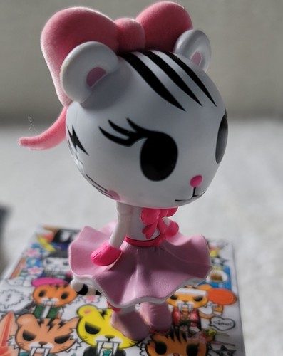 Tokidoki tiger nation mittens - tokidoki,