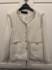 Zara Woman Size Medium Boucle
