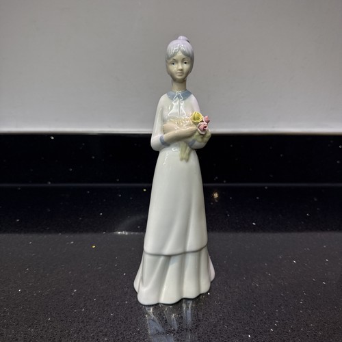 Lladro style spanish - style,