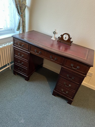 Vintage mahogany executive - vintage,