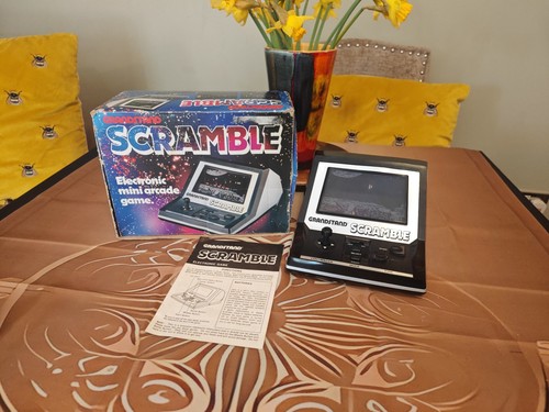 Grandstand scramble - grandstand,