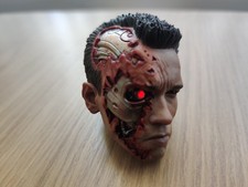 Hot Toys DX13 Terminator T-800