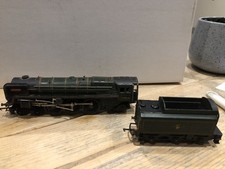 Triang R259 Britannia 4-6-2 Locomotive and Tender 70000