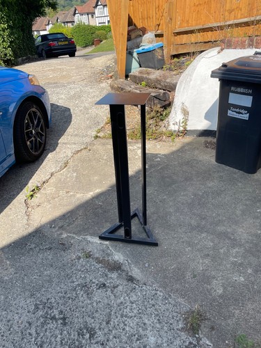 Fixed height studio monitor - fixed,