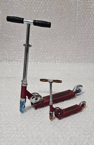 Red scooters gas lighter - red,
