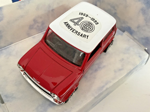Corgi 94145 red white mini - corgi,