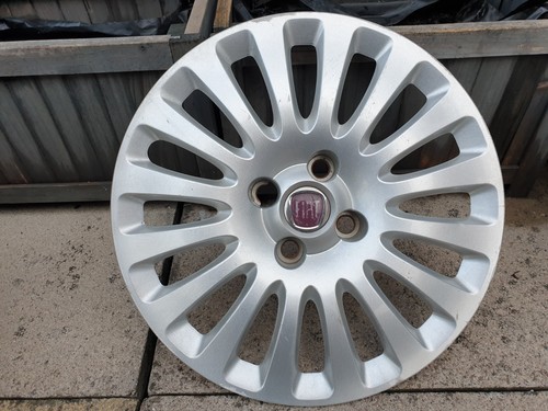 Fiat punto wheel trim hub - 15",