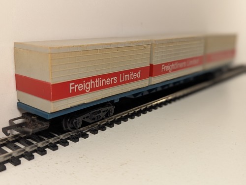 Hornby gauge freightliner - hornby,