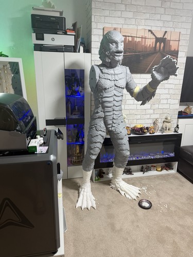 Life size creature from - 1.8m,