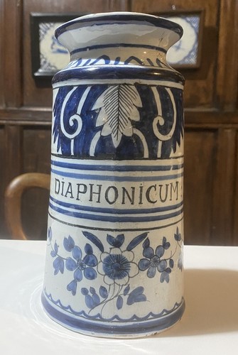 Reproduction earlier - a,