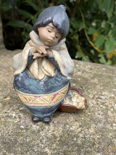 Lladro 2157 eskimo - lladro, with
