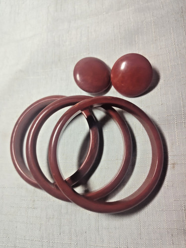 Vintage bakelite bangle - bakelite,