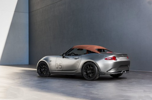 Mazda spyder lightweight - mx-5,