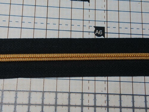 Continuous zip chain with - chain,