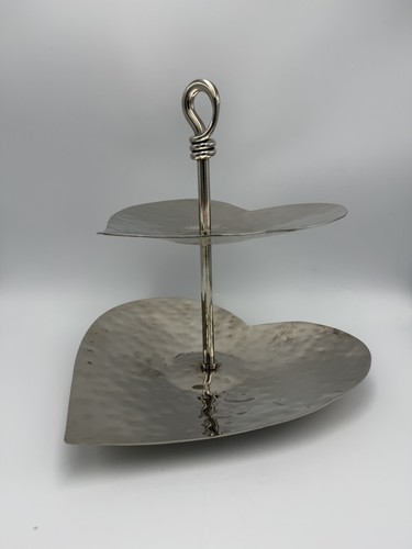 Tier heart shape display - tier,