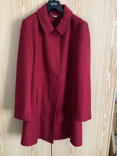 Laura ashley size red - size, wool