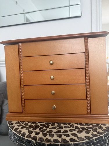 Large mele co - mele, wooden