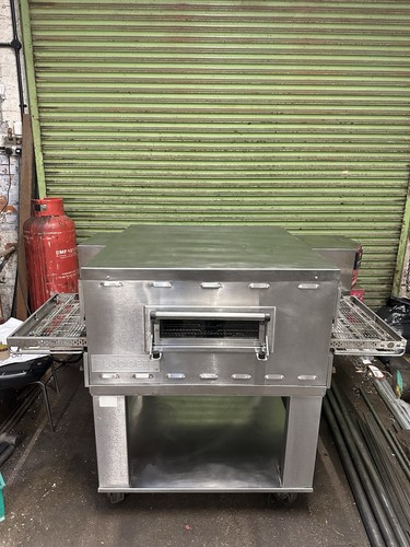 Commercial convyor belt pizza - belt,