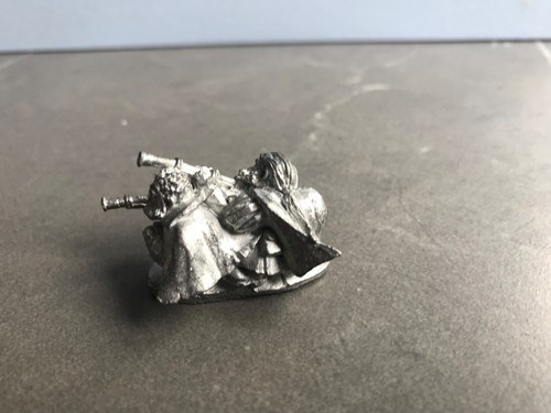 Dwarf pair with pistol and - pair,